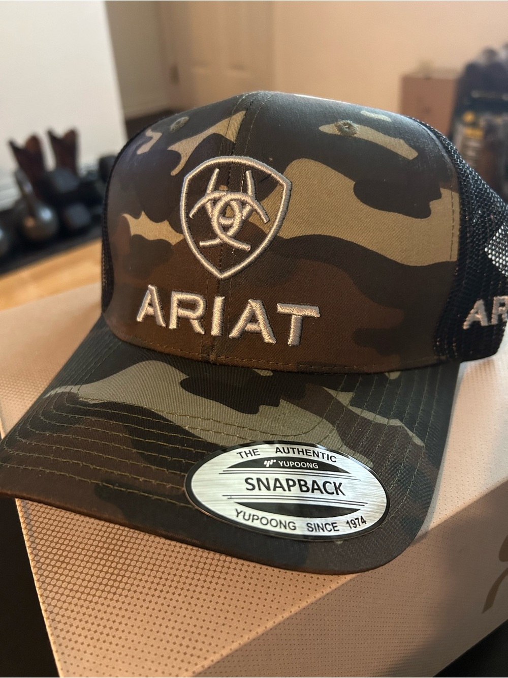 Ariat Camo Mesh-Back Snapback Hat - Olive & Black